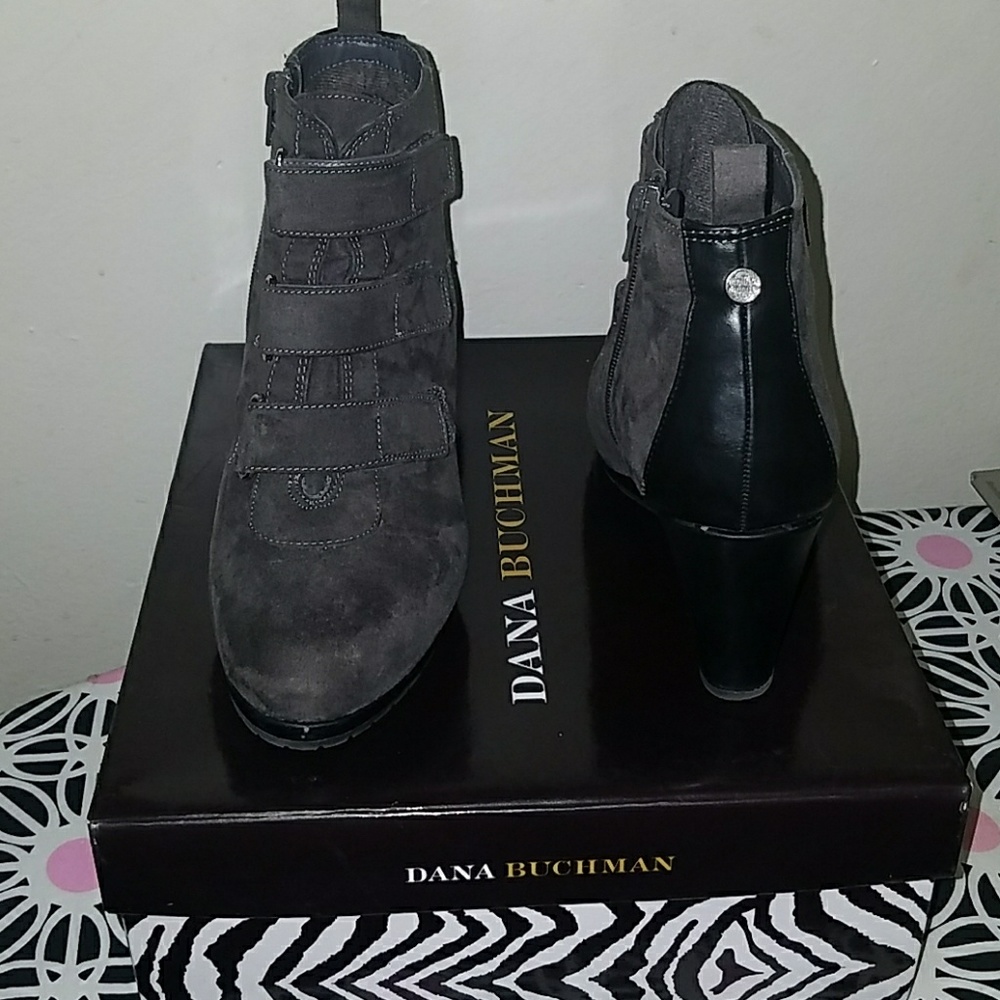 Dana Buchman Grey Wedge Booties